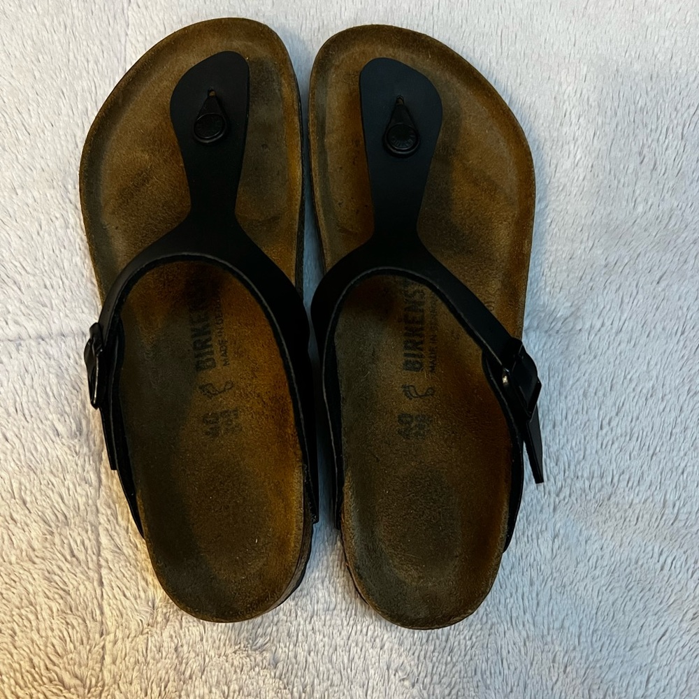 Size 9 Birkenstocks - Picture 2 of 8